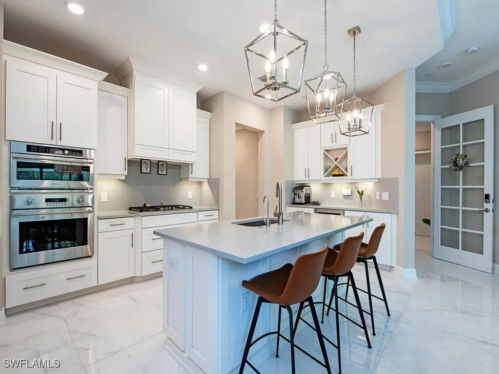 16370 Viansa Way Naples FL 34110