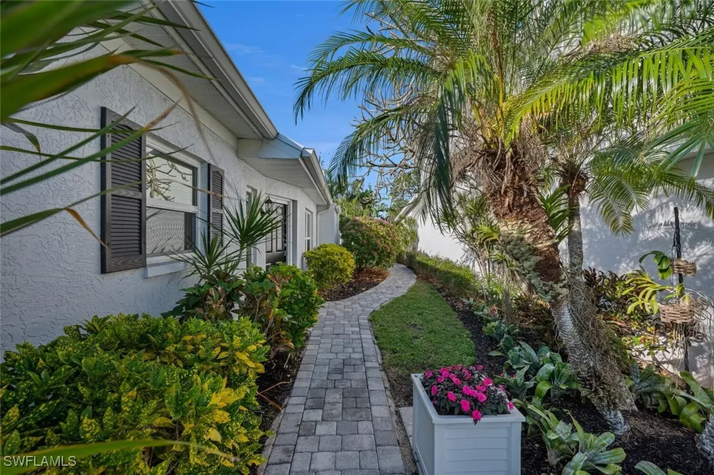 3205 Carriage Circle Naples FL 34105
