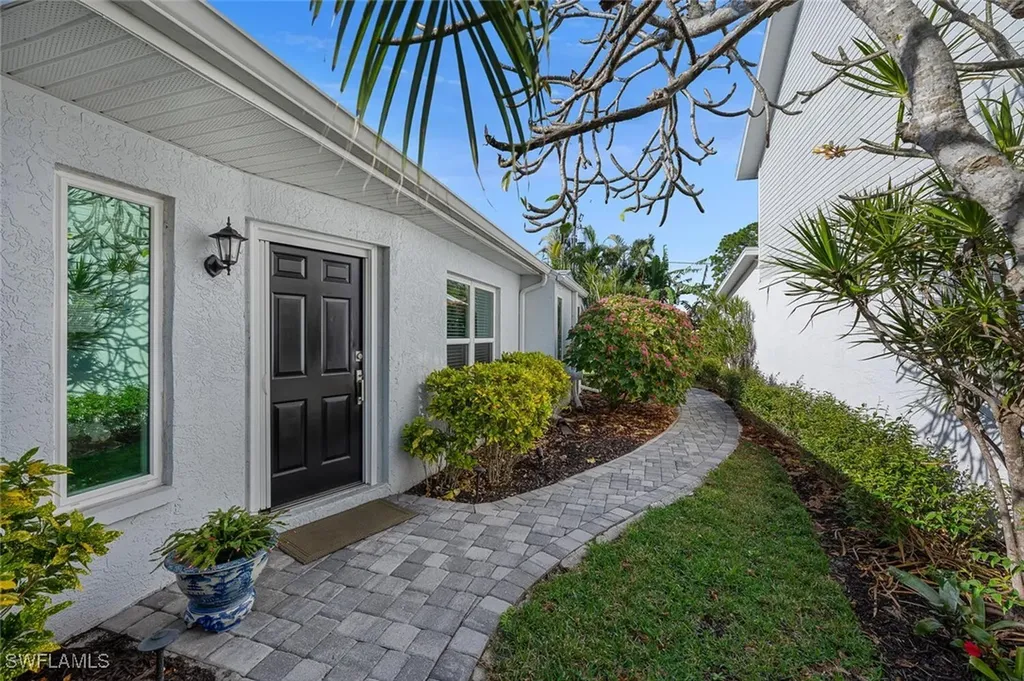 3205 Carriage Circle Naples FL 34105