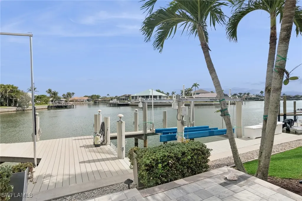 Marco Island FL, 335 Nassau Court