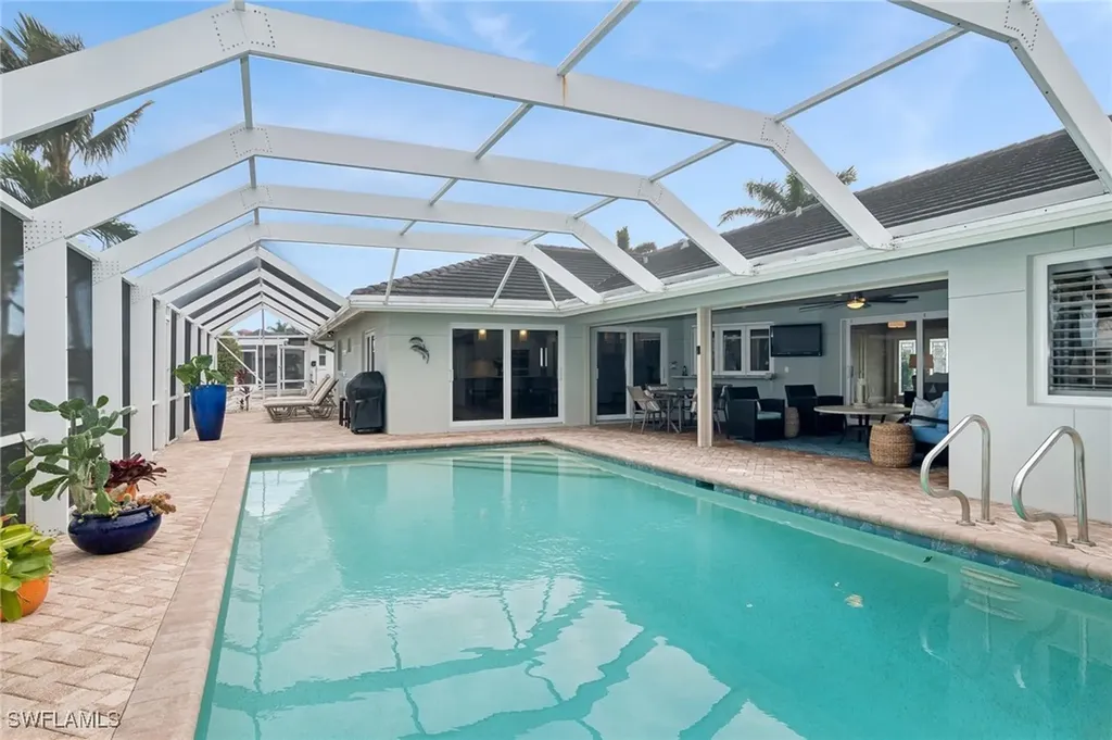 335 Nassau Court Marco Island FL 34145