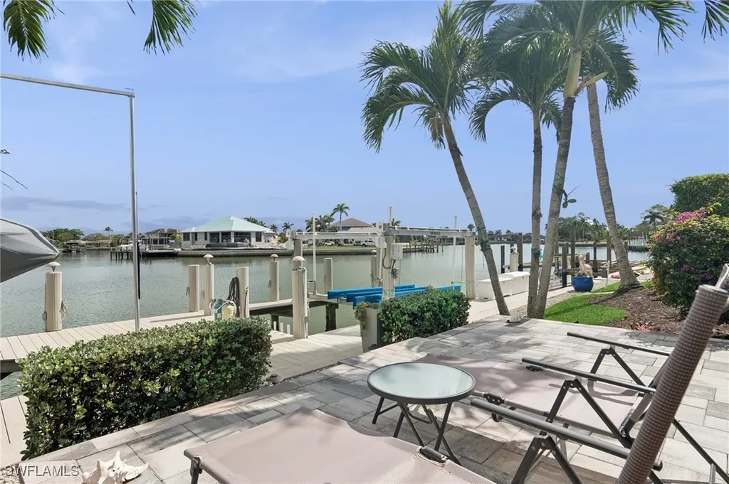 335 Nassau Court Marco Island FL 34145