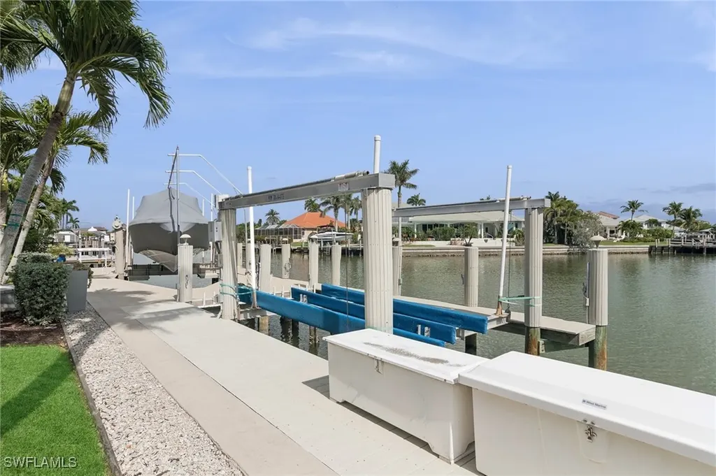 335 Nassau Court Marco Island FL 34145