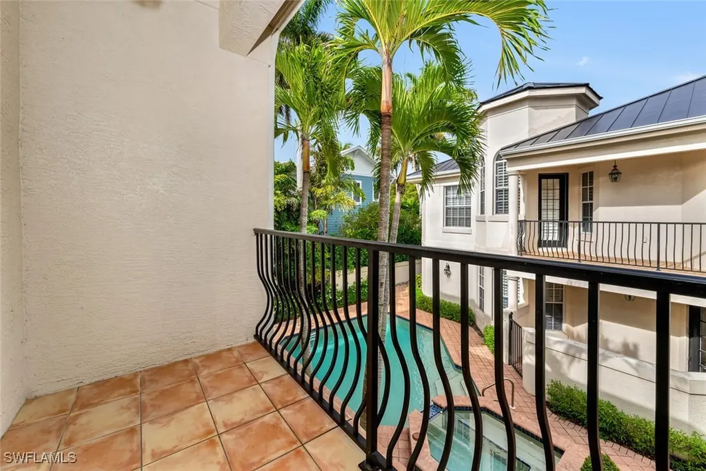 554 3rd Avenue S Naples FL 34102