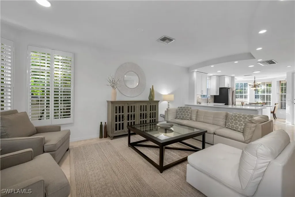 554 3rd Avenue S Naples FL 34102