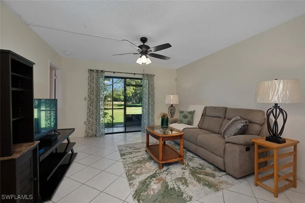 Naples FL, 4266 27TH Court SW, Unit 101