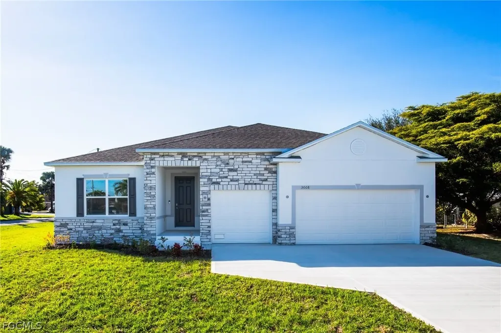 3008 SE 1st Avenue Cape Coral FL 33904