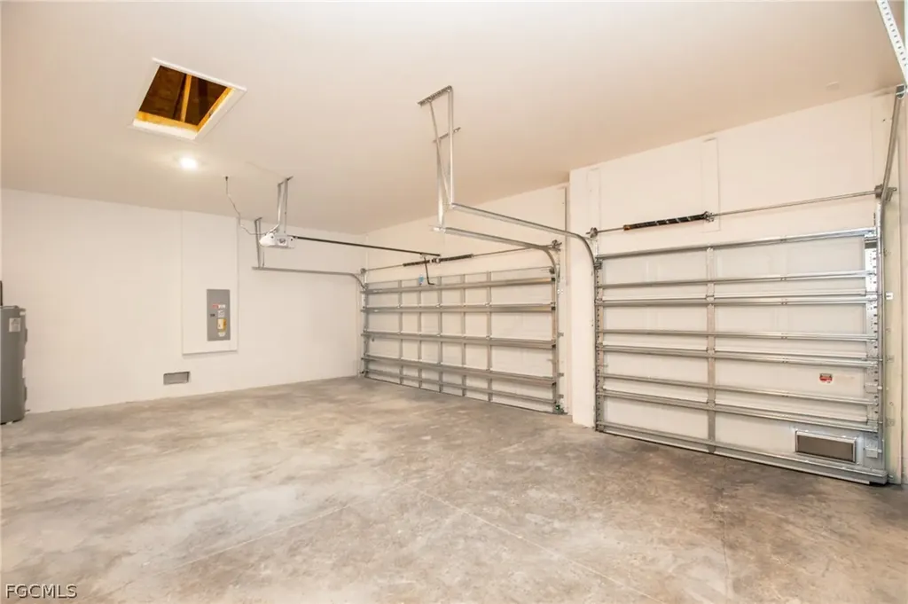 3008 SE 1st Avenue Cape Coral FL 33904
