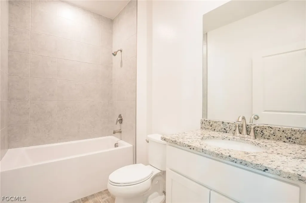 3008 SE 1st Avenue Cape Coral FL 33904