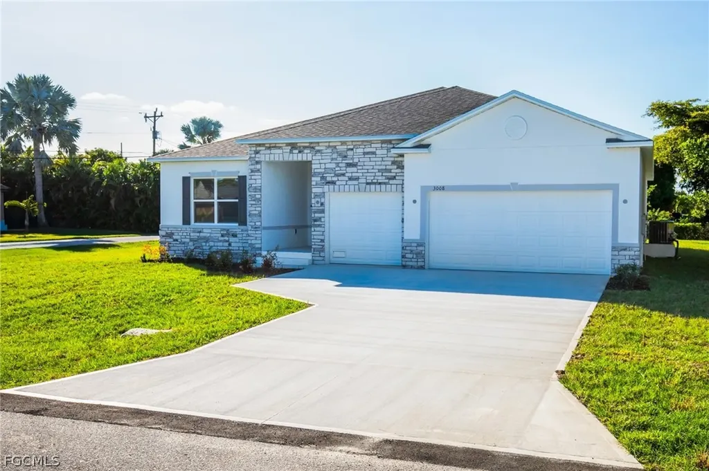 3008 SE 1st Avenue Cape Coral FL 33904