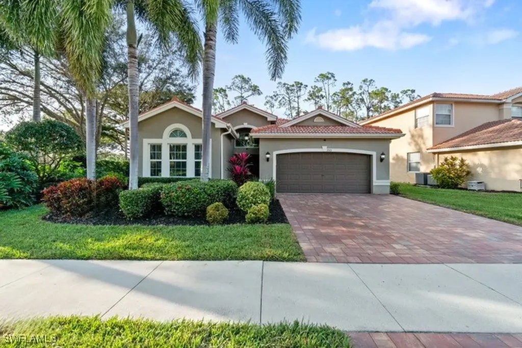 2313 Butterfly Palm Drive Naples FL 34119