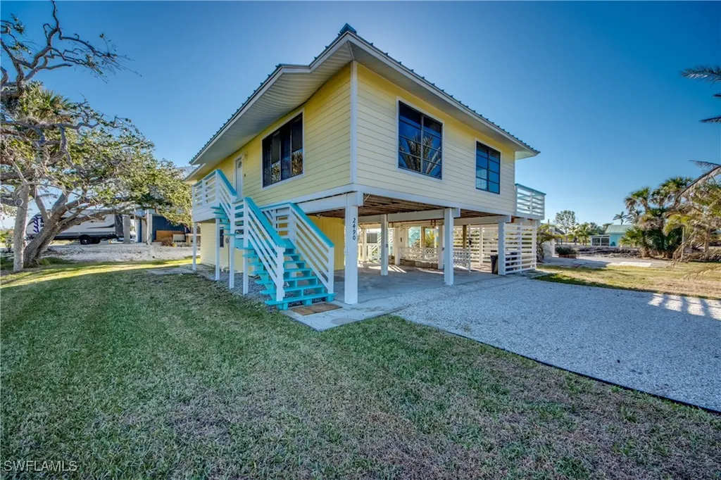 2490 Avocado Street St. James City FL 33956