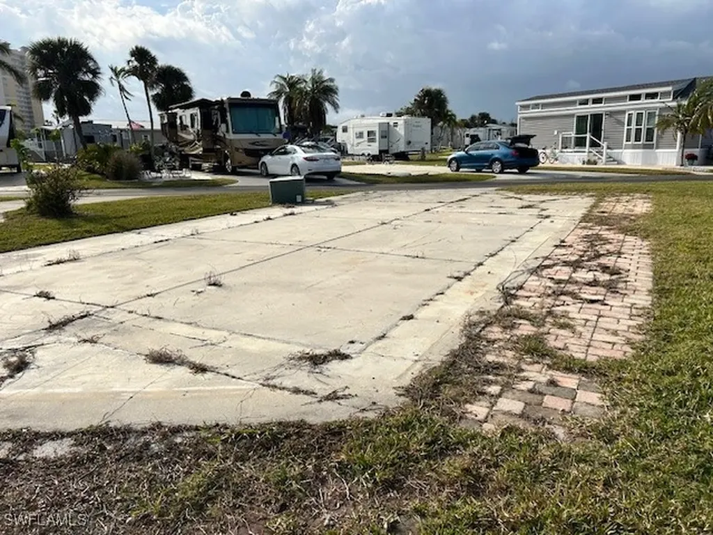 19681 Summerlin Road E-80 Fort Myers FL 33908