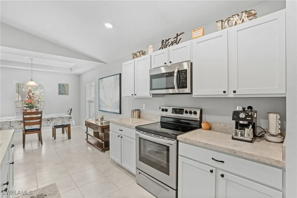 2816 NW 4th Terrace Cape Coral FL 33993