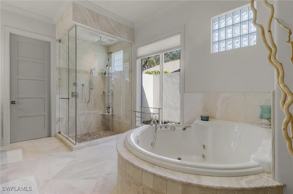 3027 Gardens Boulevard Naples FL 34105