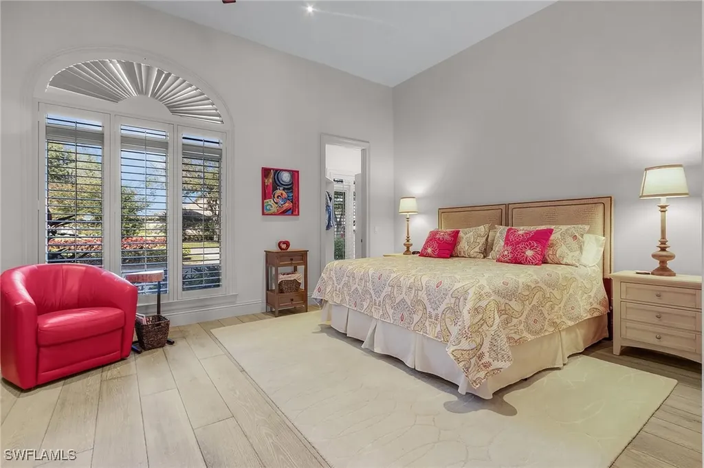 3027 Gardens Boulevard Naples FL 34105