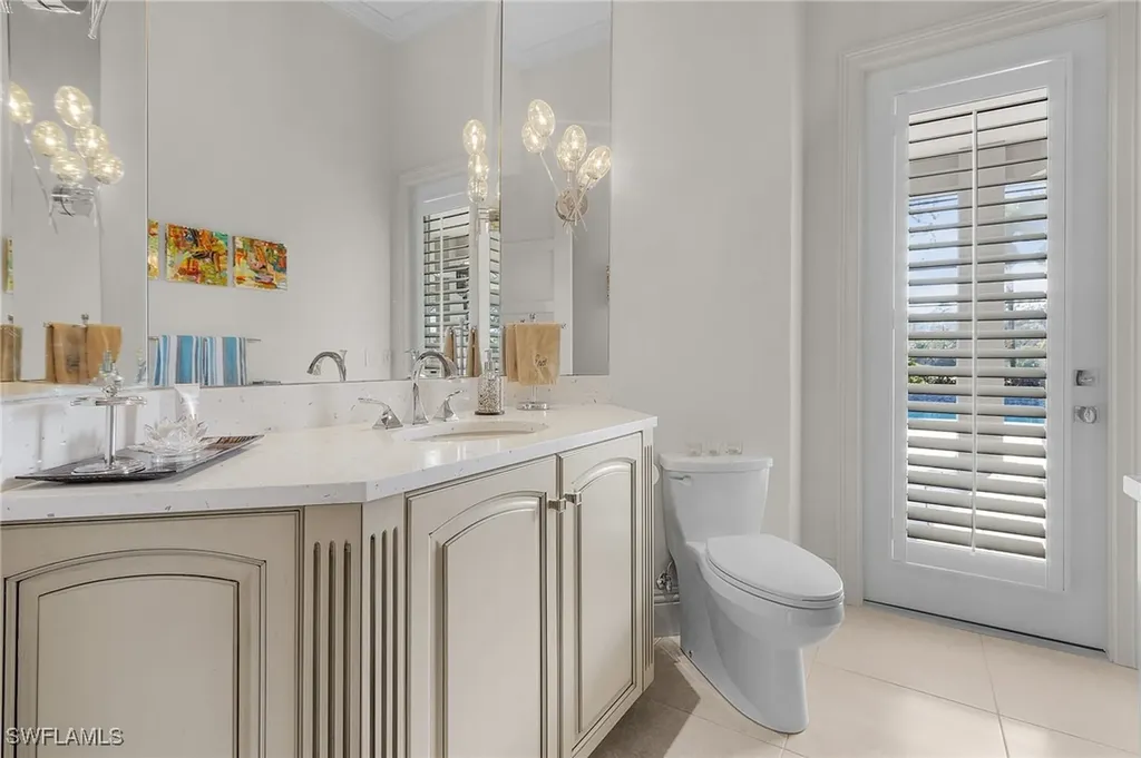 3027 Gardens Boulevard Naples FL 34105