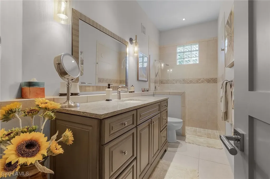 3027 Gardens Boulevard Naples FL 34105