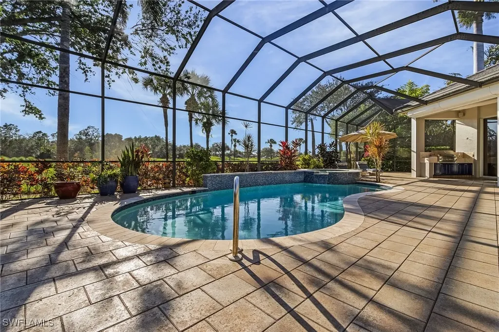 3027 Gardens Boulevard Naples FL 34105
