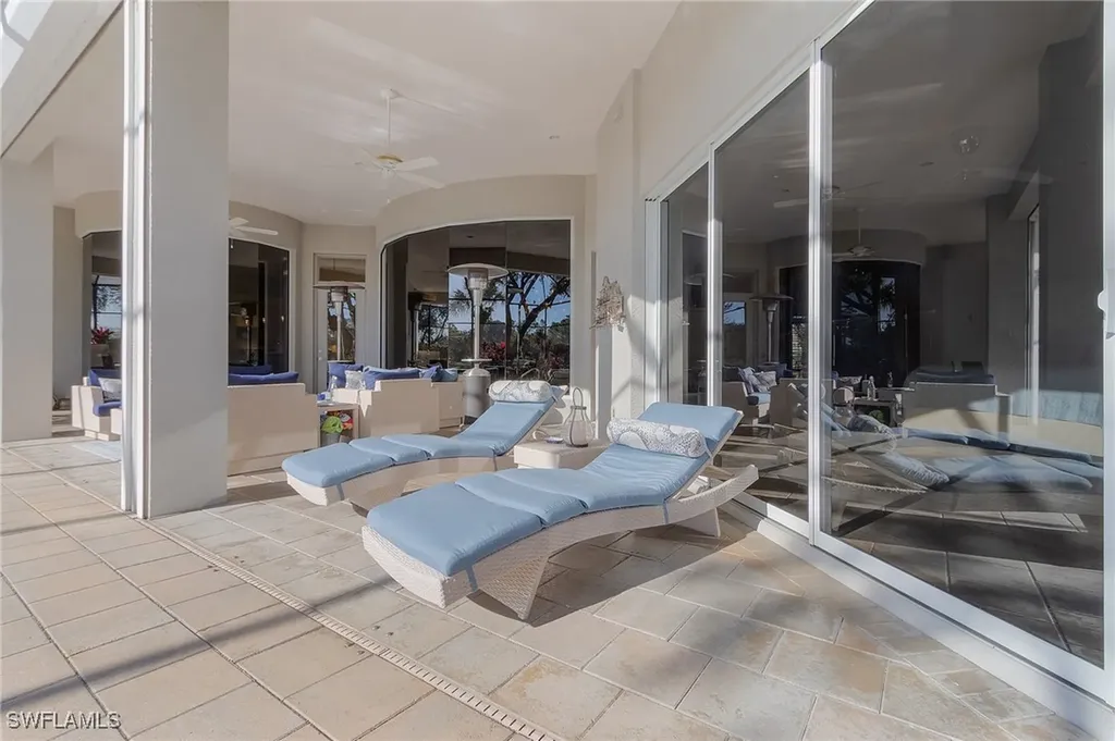 3027 Gardens Boulevard Naples FL 34105