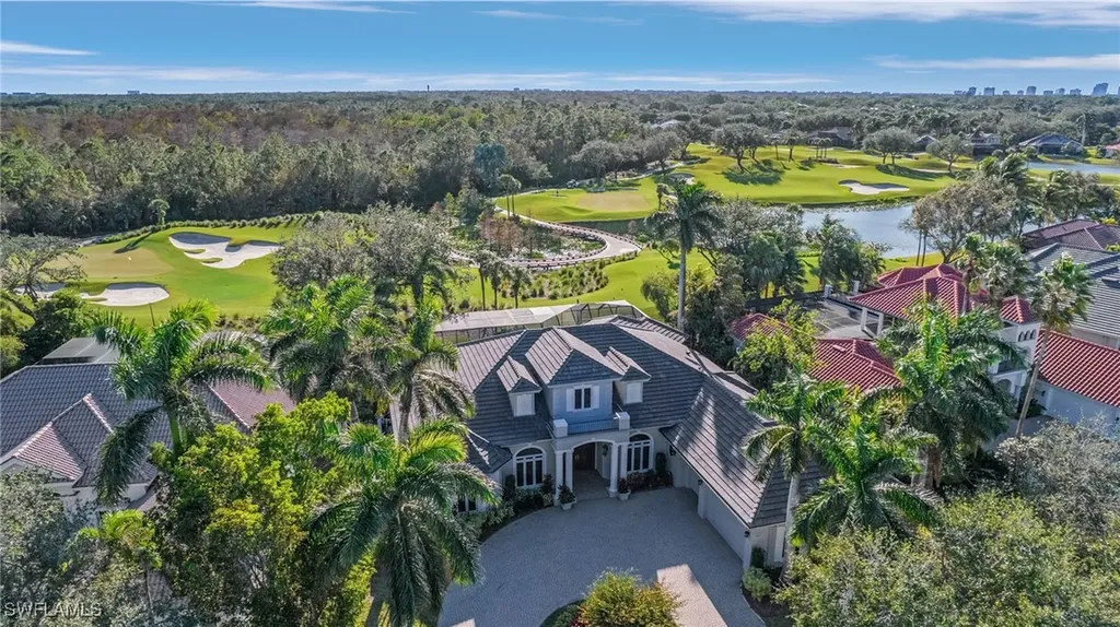 3027 Gardens Boulevard Naples FL 34105