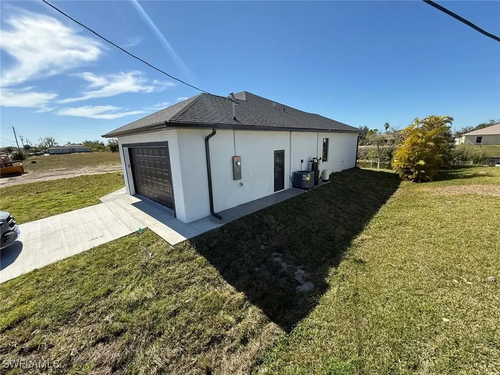1320 NE 14th Avenue Cape Coral FL 33909