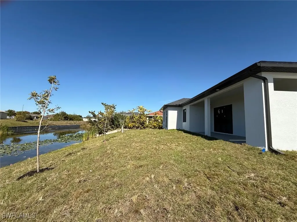 1320 NE 14th Avenue Cape Coral FL 33909