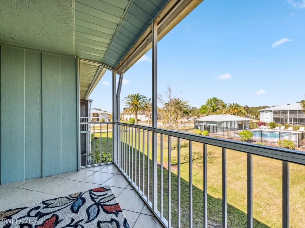 132 Cypress Way E Naples FL 34110