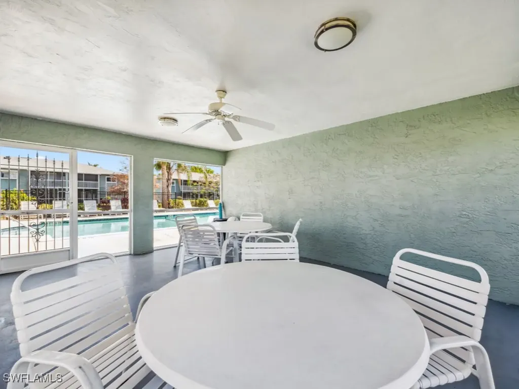 132 Cypress Way E Naples FL 34110