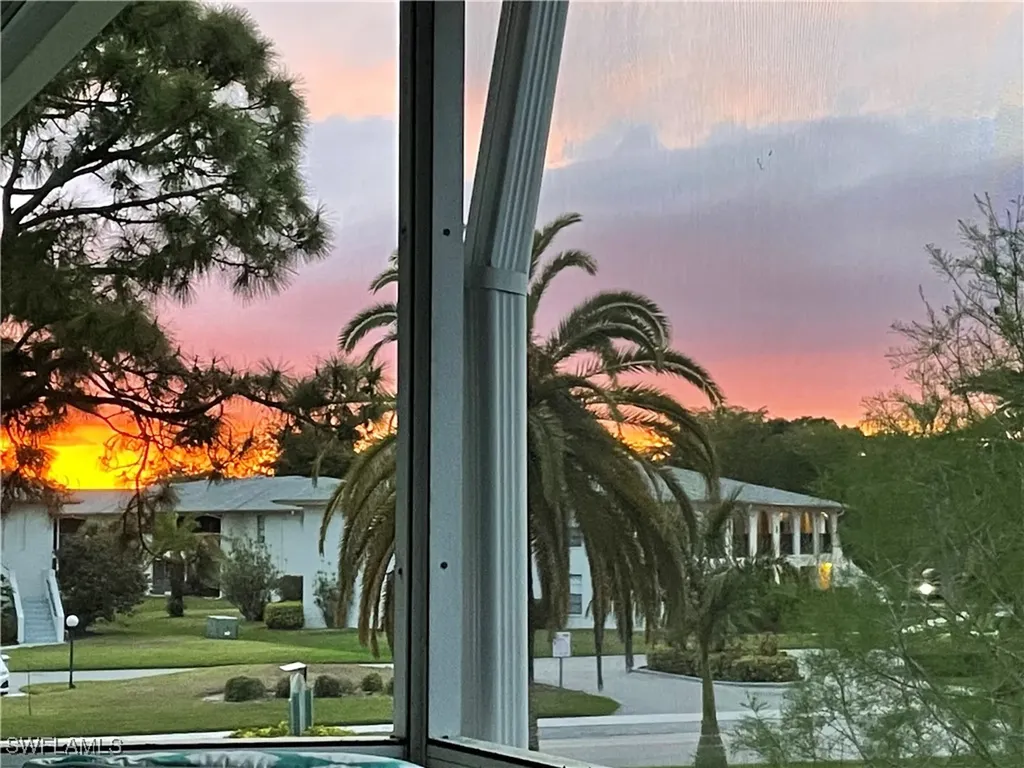 132 Cypress Way E Naples FL 34110