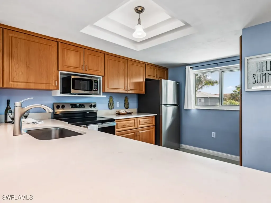 132 Cypress Way E Naples FL 34110