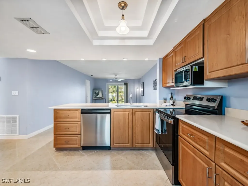 132 Cypress Way E Naples FL 34110
