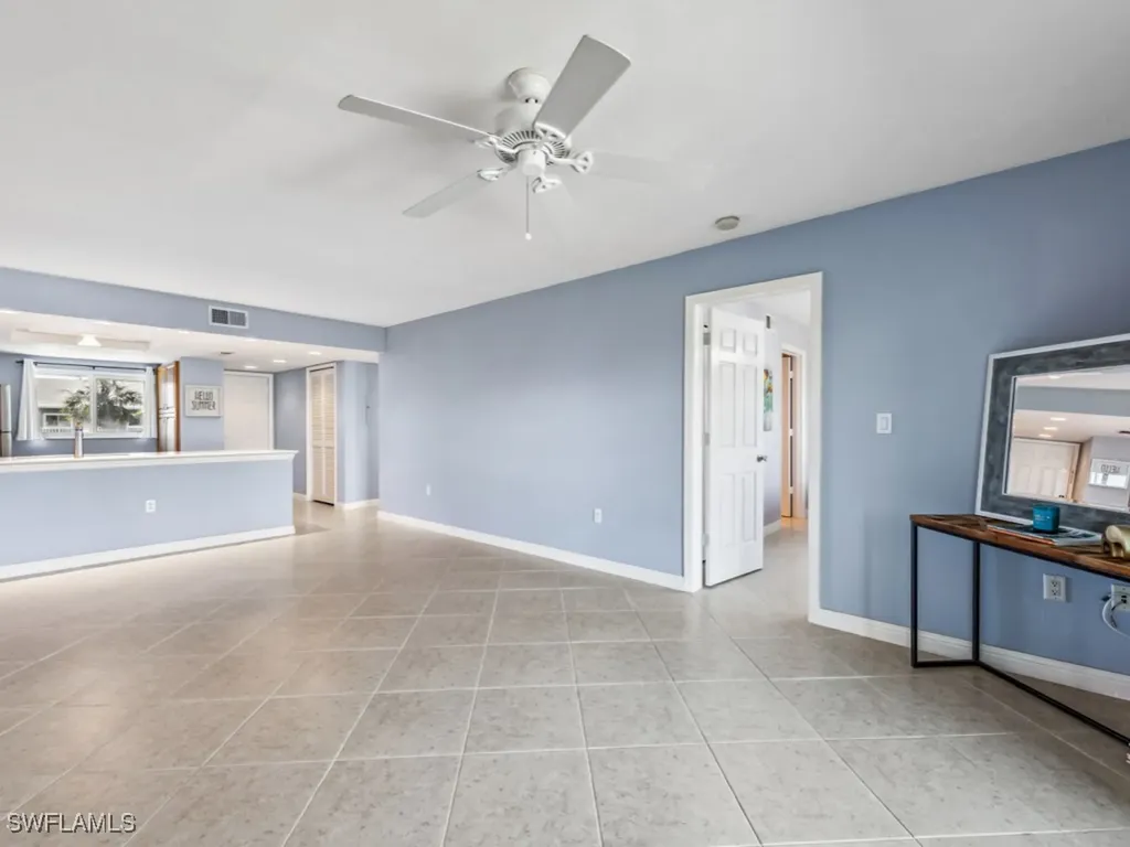 132 Cypress Way E Naples FL 34110