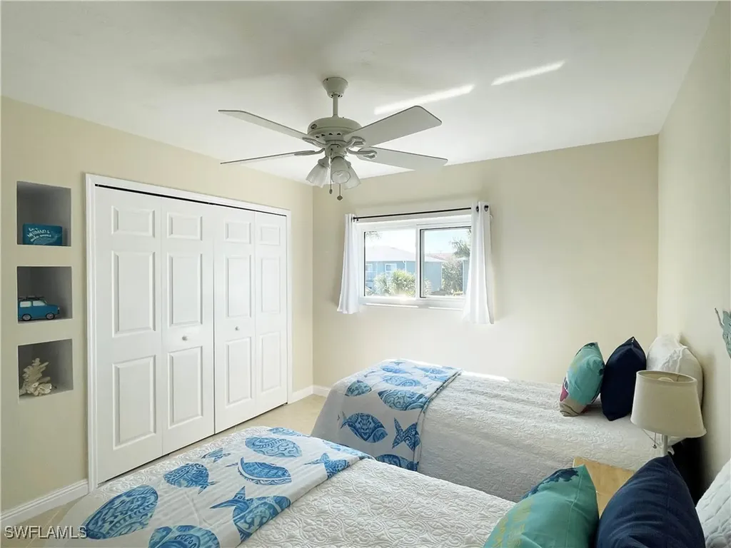 132 Cypress Way E Naples FL 34110