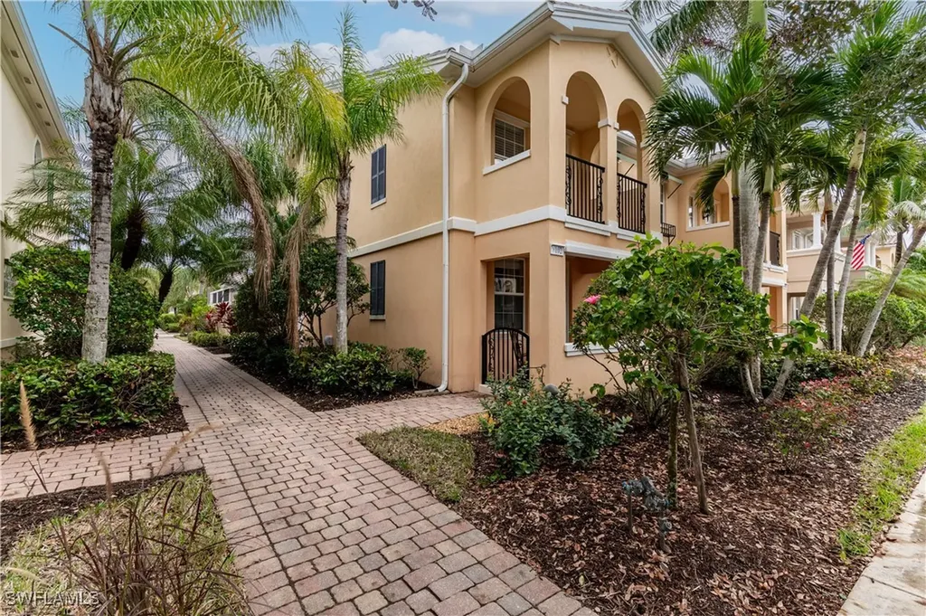 8102 Chianti Lane Naples FL 34114