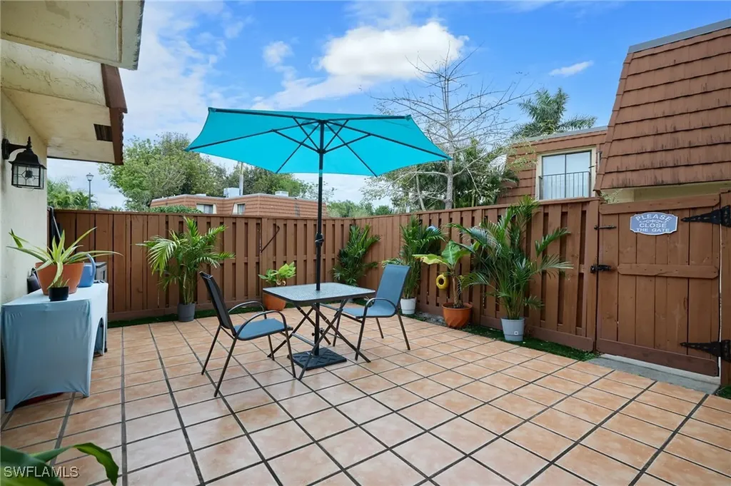 5247 Cedarbend Drive Fort Myers FL 33919
