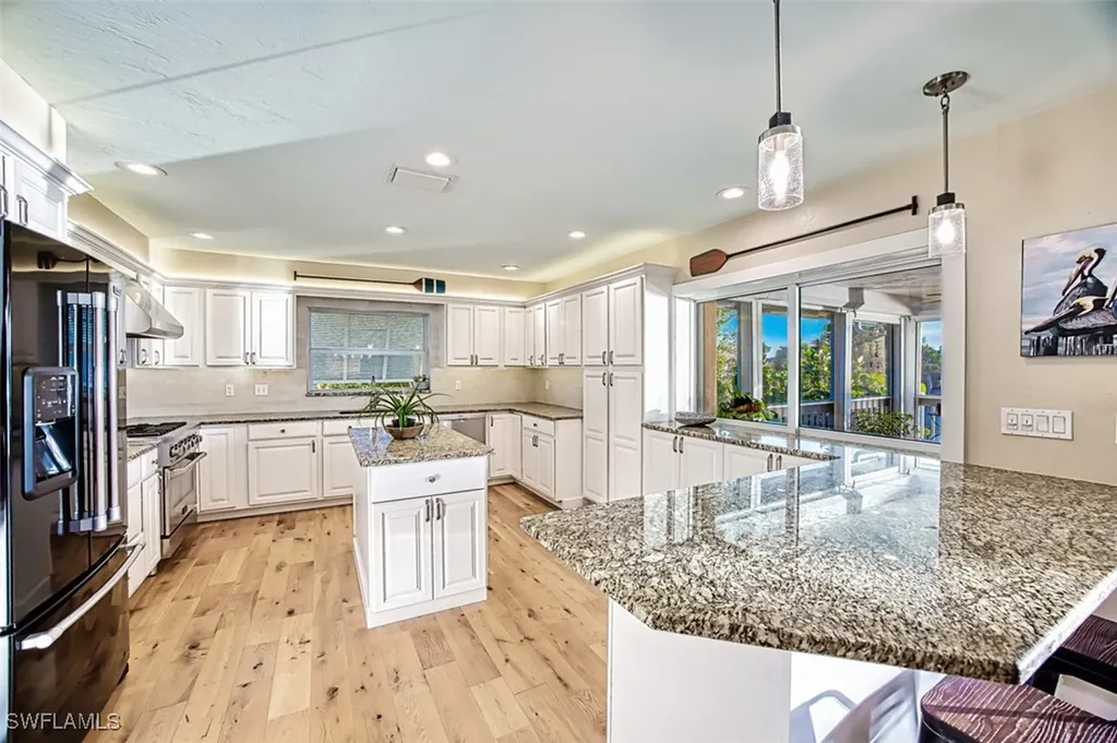 3131 Twin Lakes Lane Sanibel FL 33957