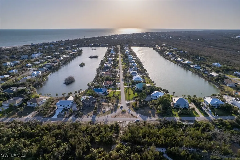 3131 Twin Lakes Lane Sanibel FL 33957