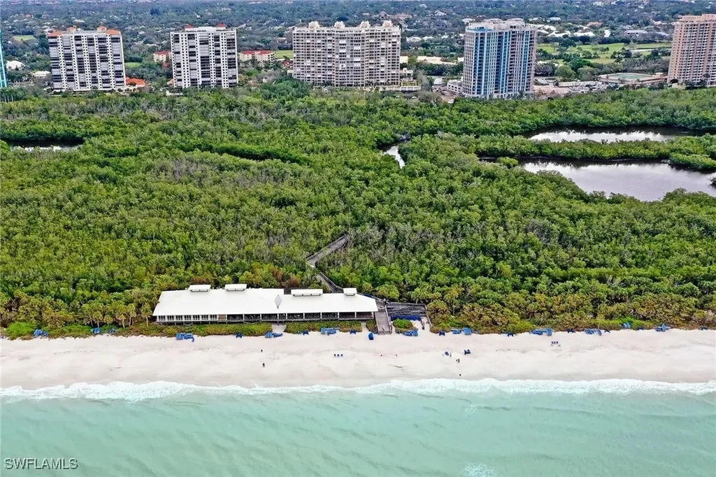 709 Turkey Oak Lane Naples FL 34108