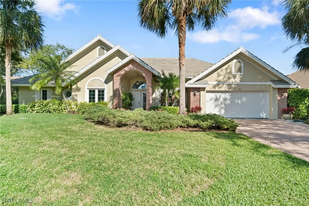 709 Turkey Oak Lane Naples FL 34108