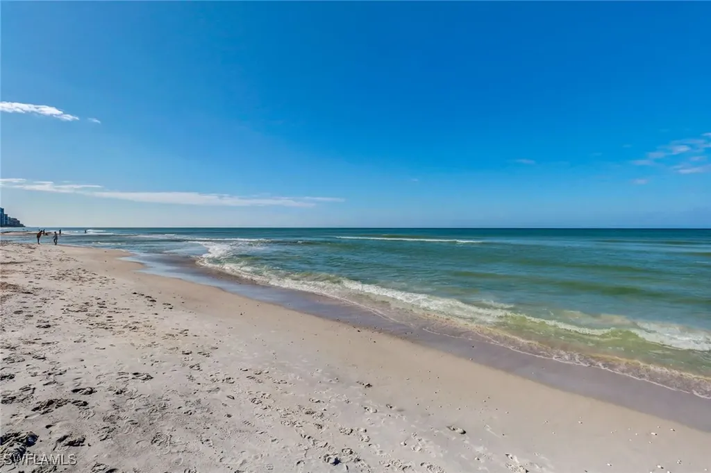 709 Turkey Oak Lane Naples FL 34108