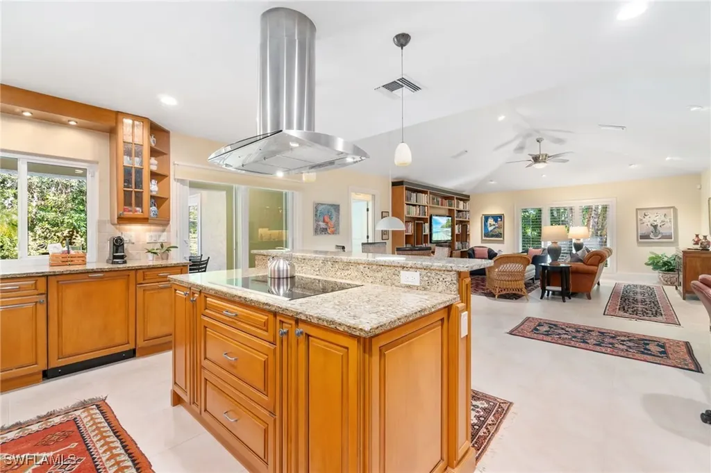 709 Turkey Oak Lane Naples FL 34108