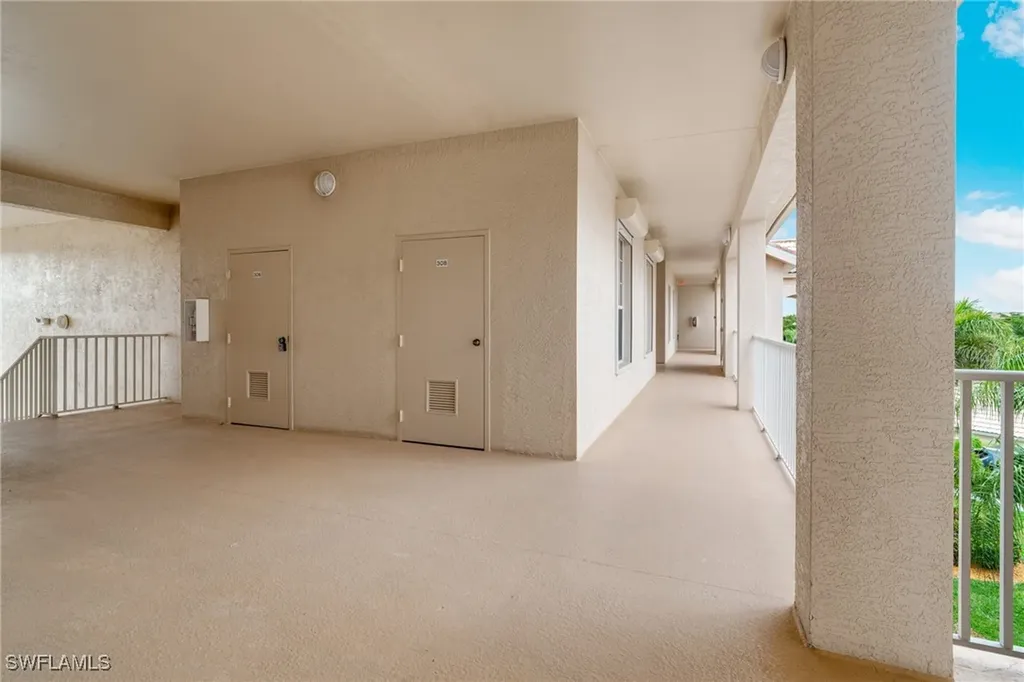 9190 Southmont Cove Fort Myers FL 33908