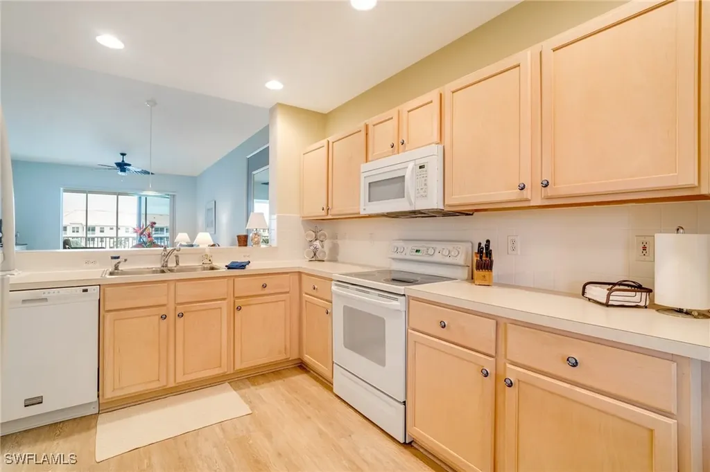 9190 Southmont Cove Fort Myers FL 33908