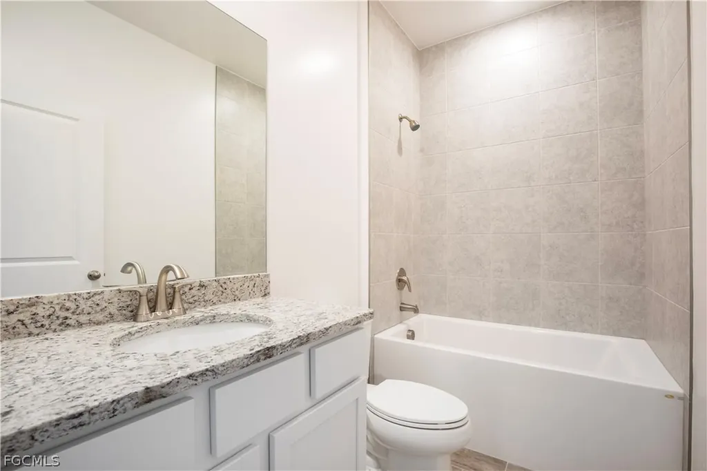 2702 NW 1st Terrace Cape Coral FL 33993