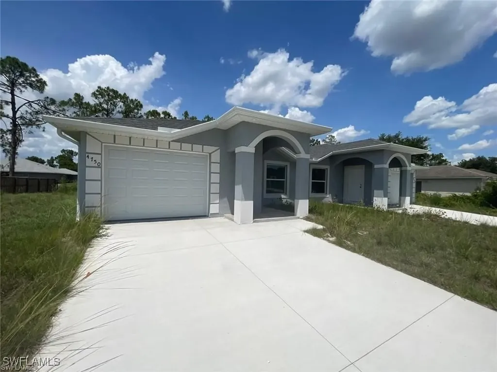 4609/4611 Leonard Boulevard S Lehigh Acres FL 33973