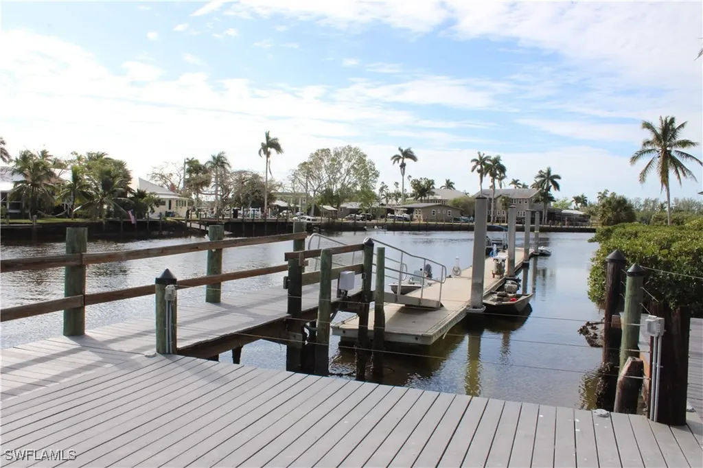305 Storter #19 Avenue N Everglades City FL 34139