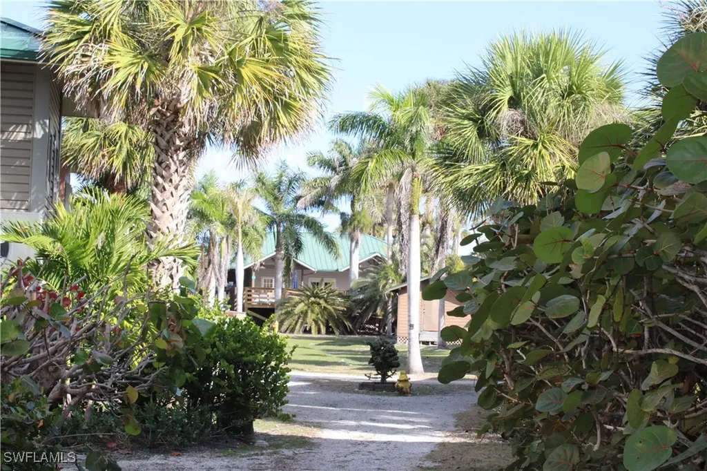 305 Storter #19 Avenue N Everglades City FL 34139