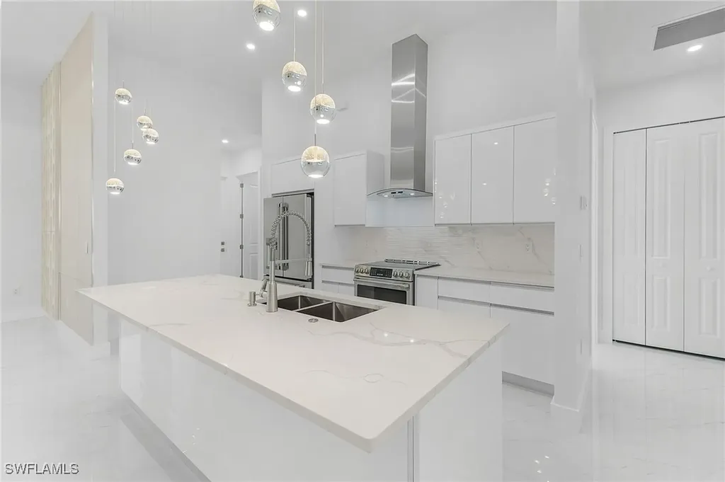 232 SW 24th Avenue Cape Coral FL 33991