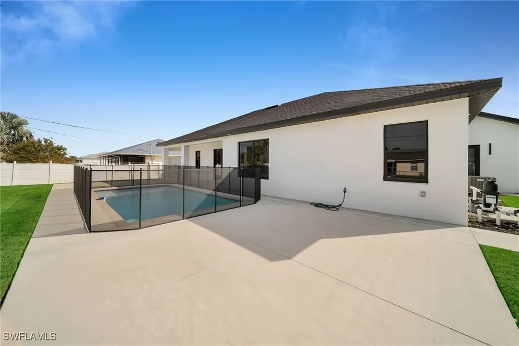 423 NW 6th Terrace Cape Coral FL 33993